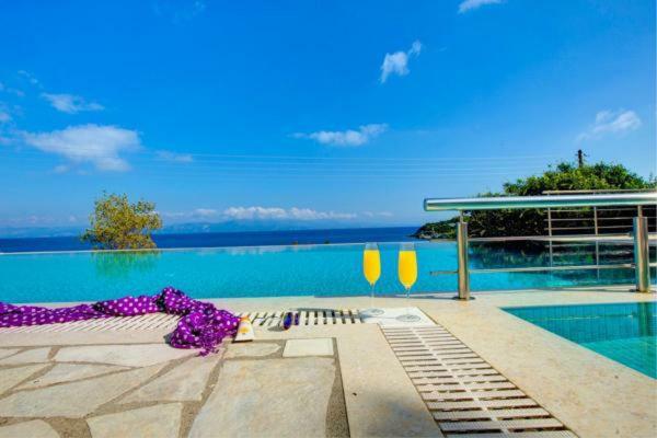 Sea View Suite With Pool Gaios Buitenkant foto